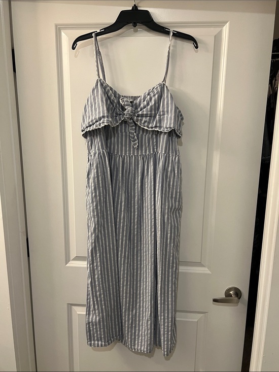 Old Navy Dresses & Skirts - Old Navy Light Blue and White Striped Midi Dress